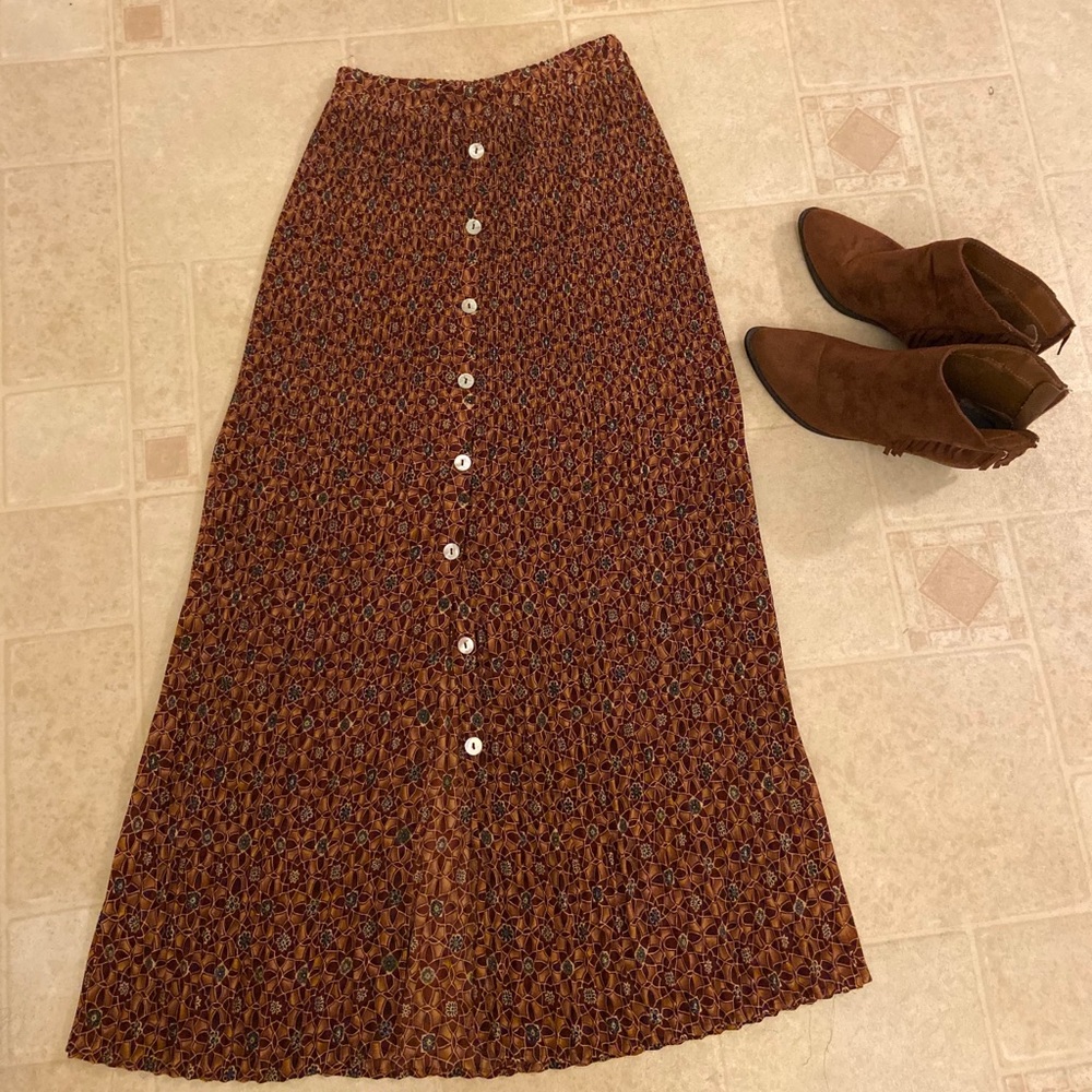Ccéssi Vintage skirt with buttons down the front